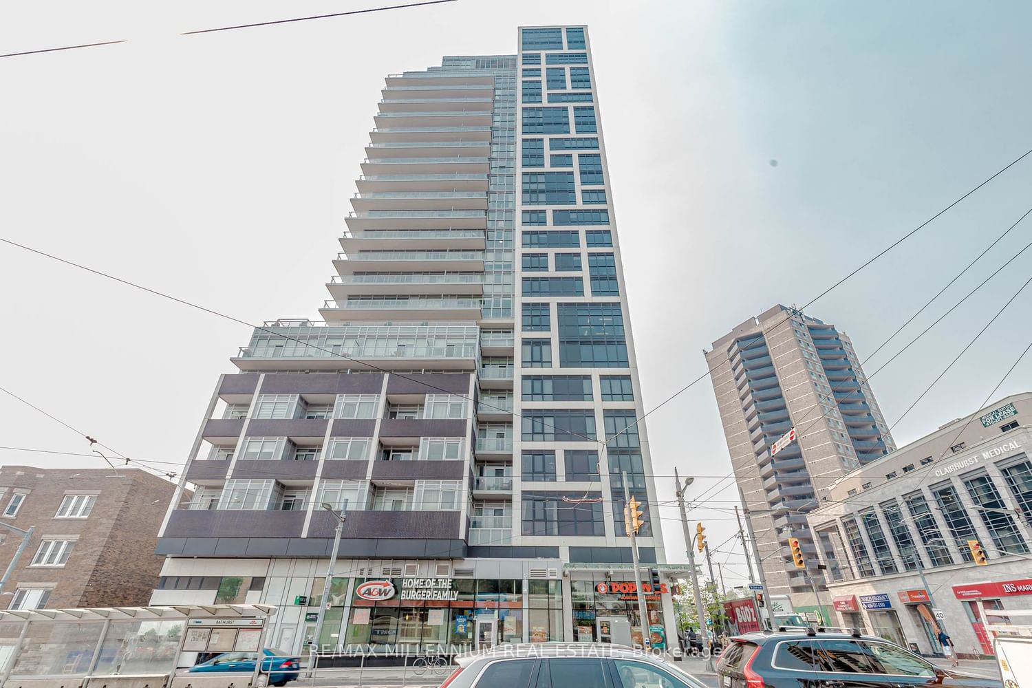 501 St Clair Ave W Rise Condos 2 Beds 2 Baths Unit 911