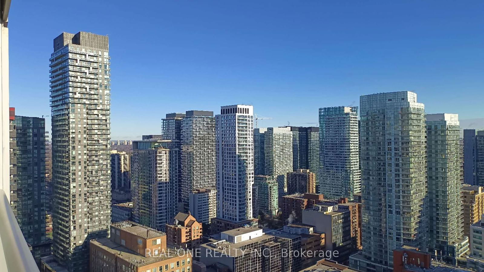 2191 Yonge St, unit 3812 for rent