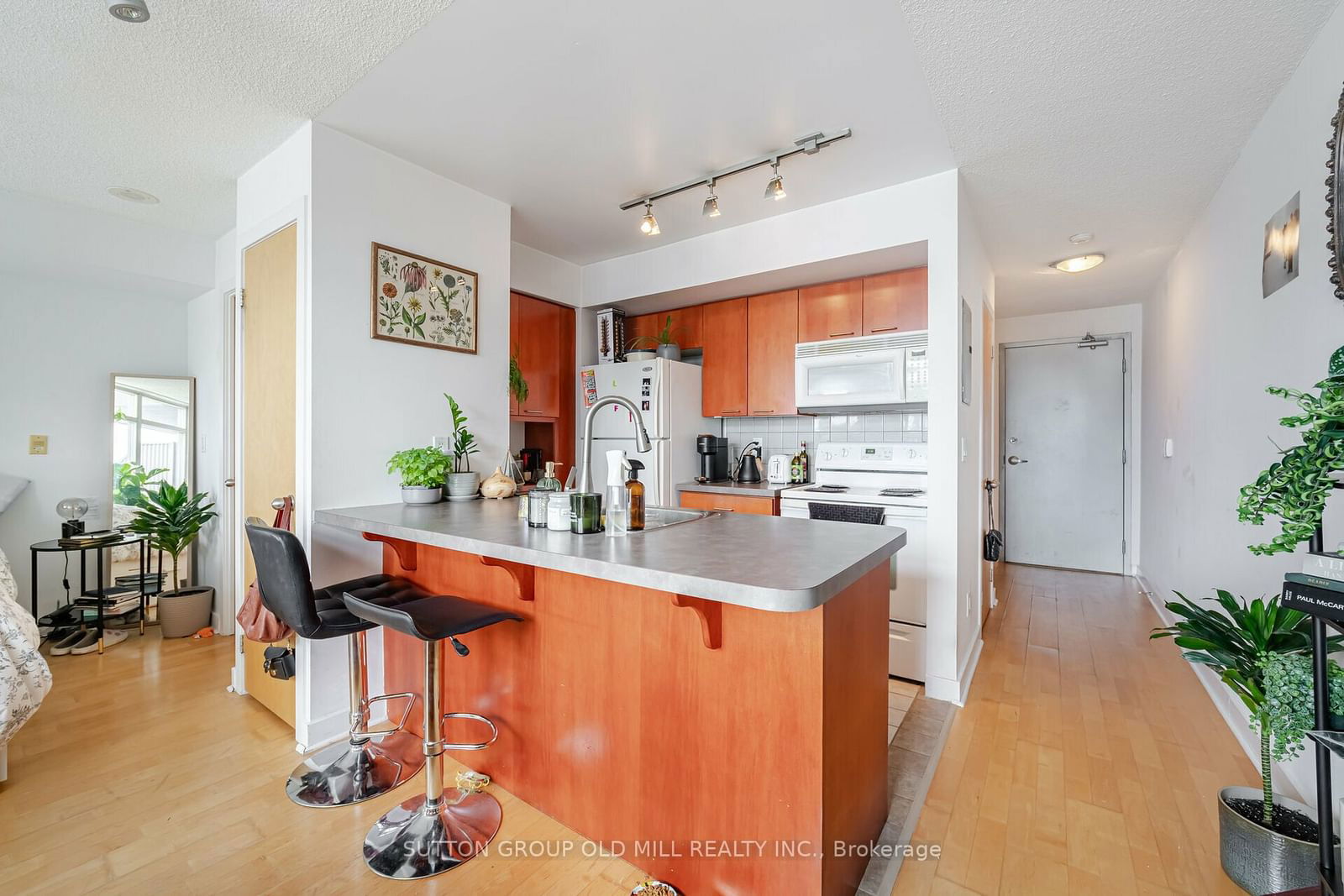 255 Richmond St E, unit 1517 for sale