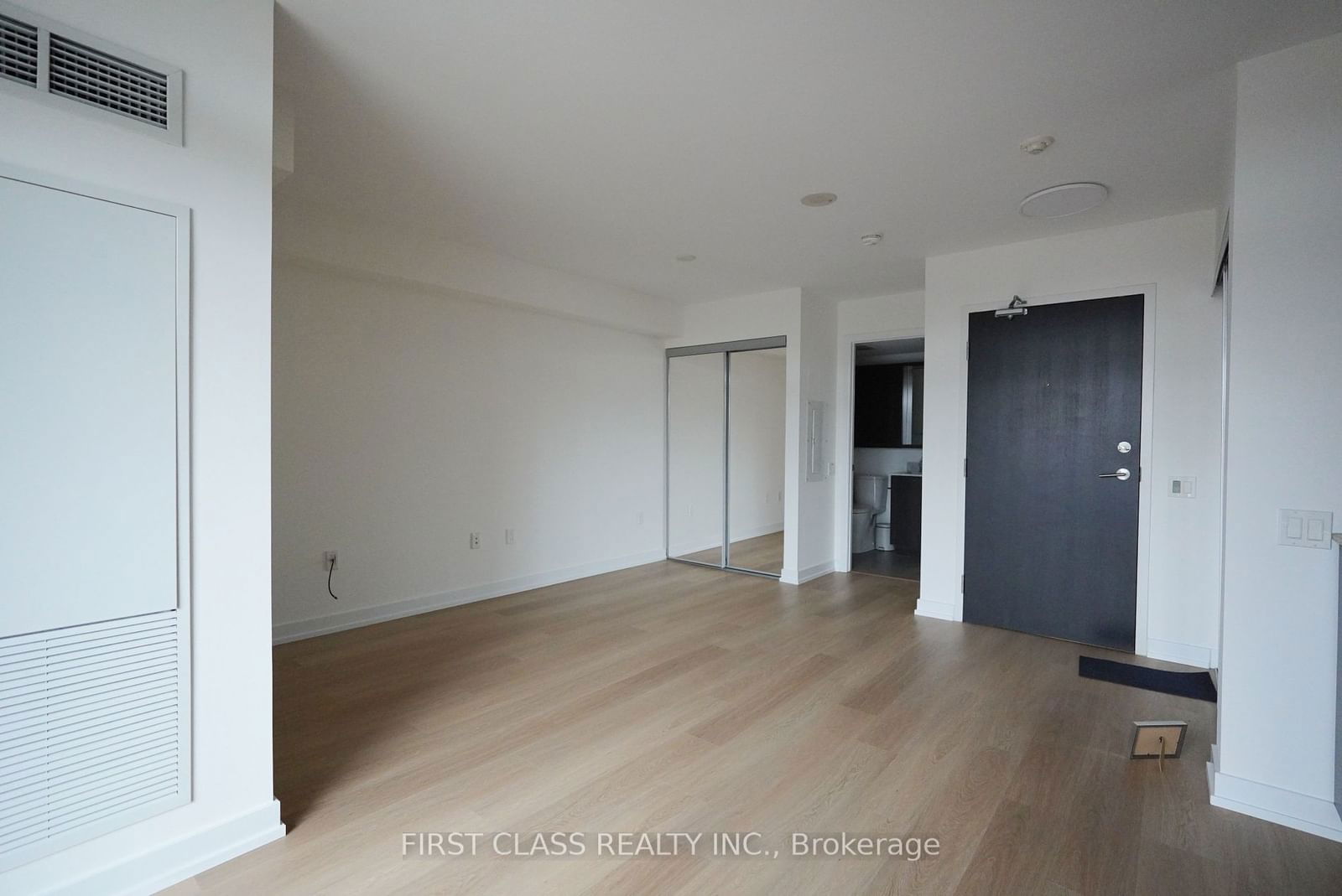 775 King St W, unit 316 for rent