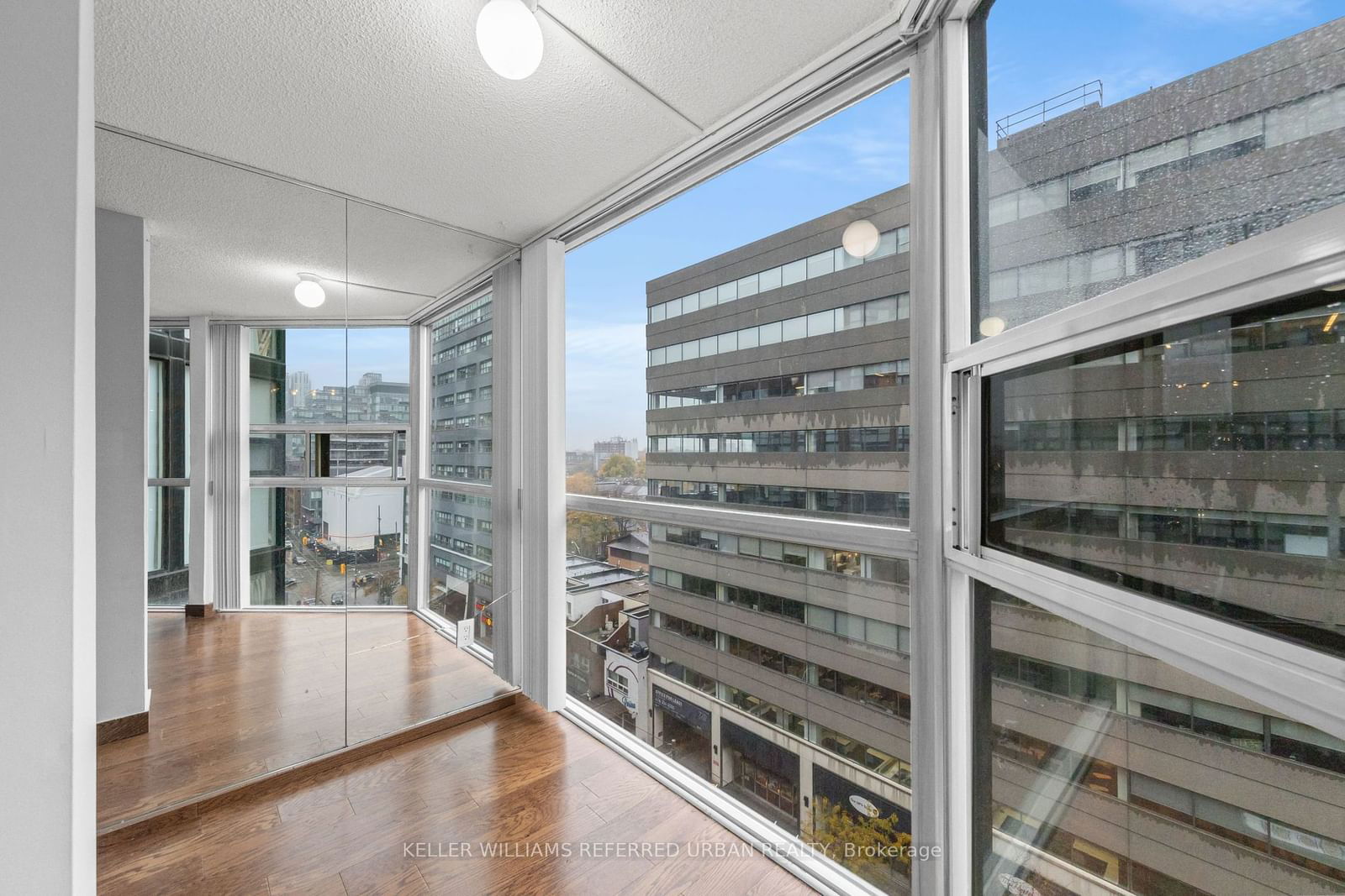 705 King St W, unit 1006 for sale