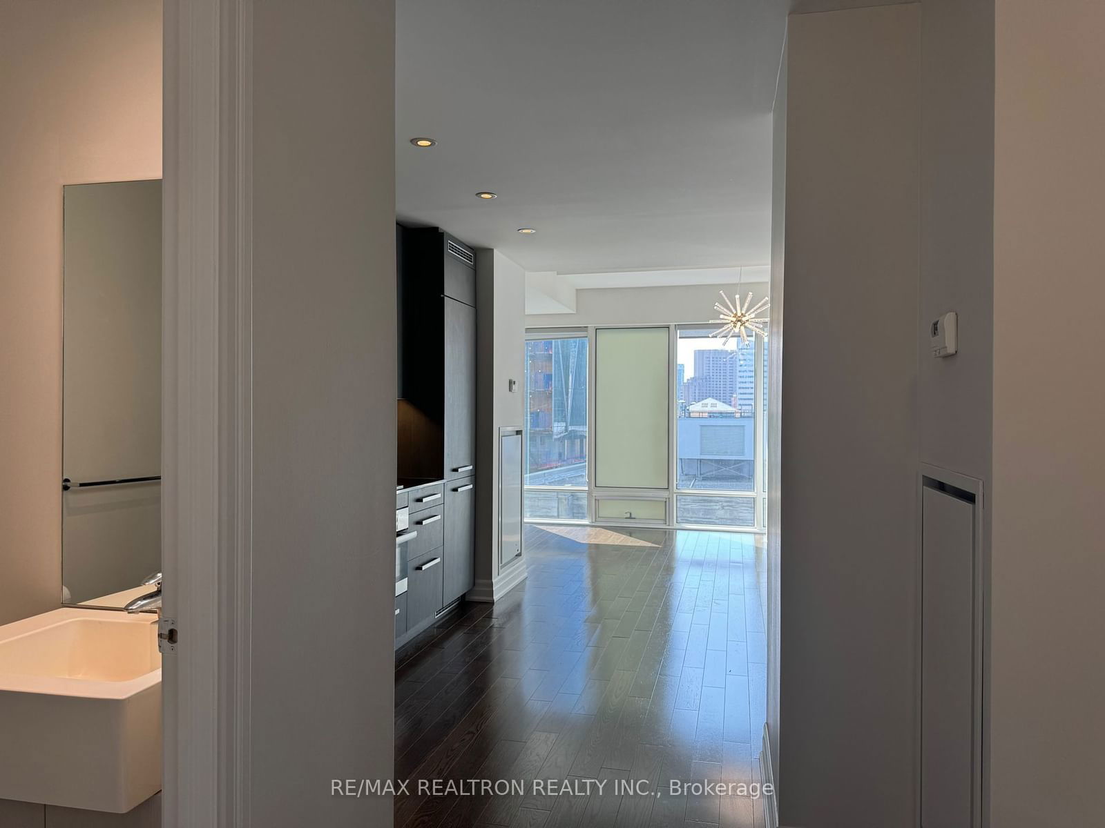 8 The Esplanade Ave, unit 1006 for sale