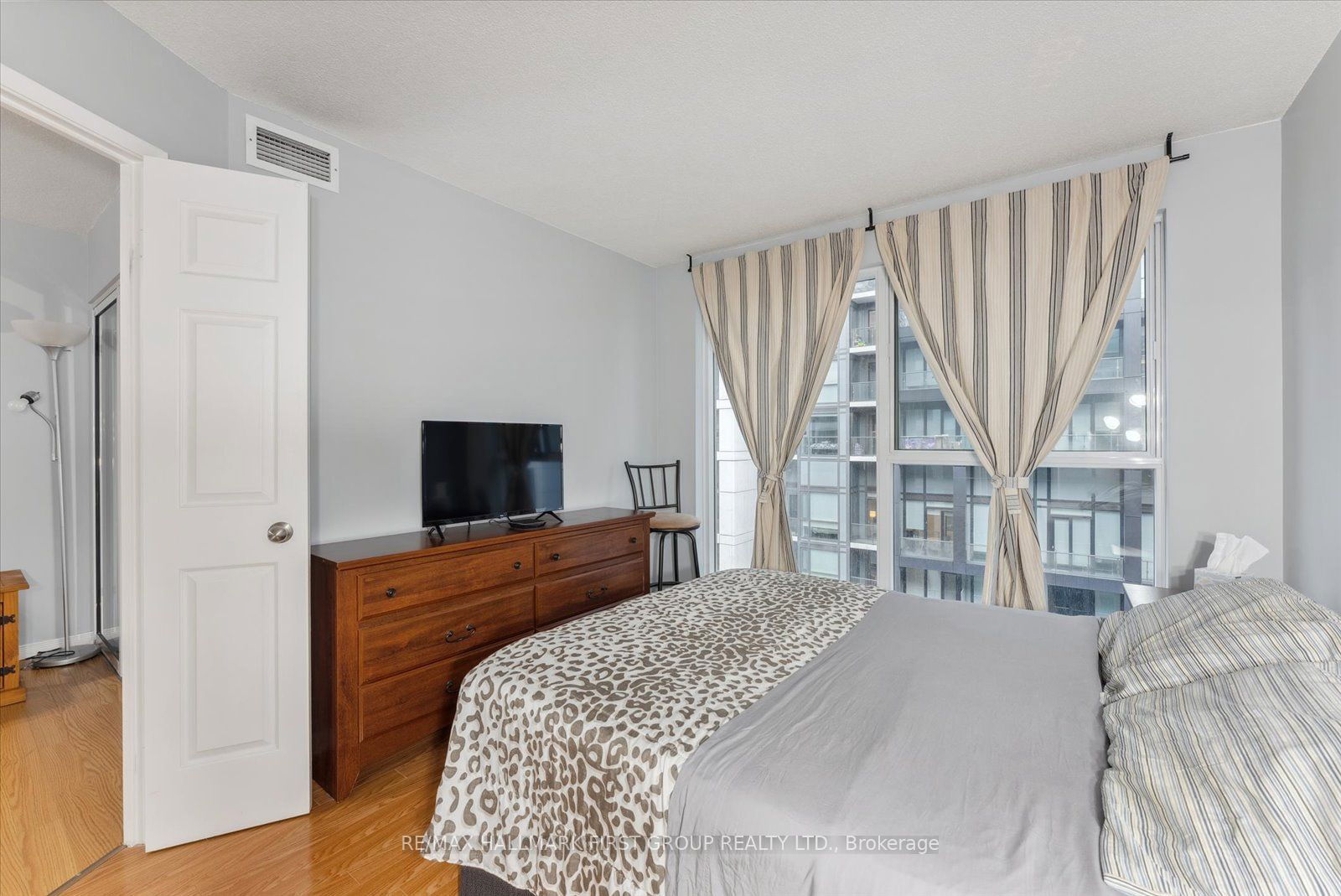 222 The Esplanade, unit 713 for sale