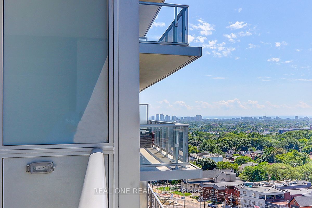 501 St Clair Ave W, unit 1510 for sale