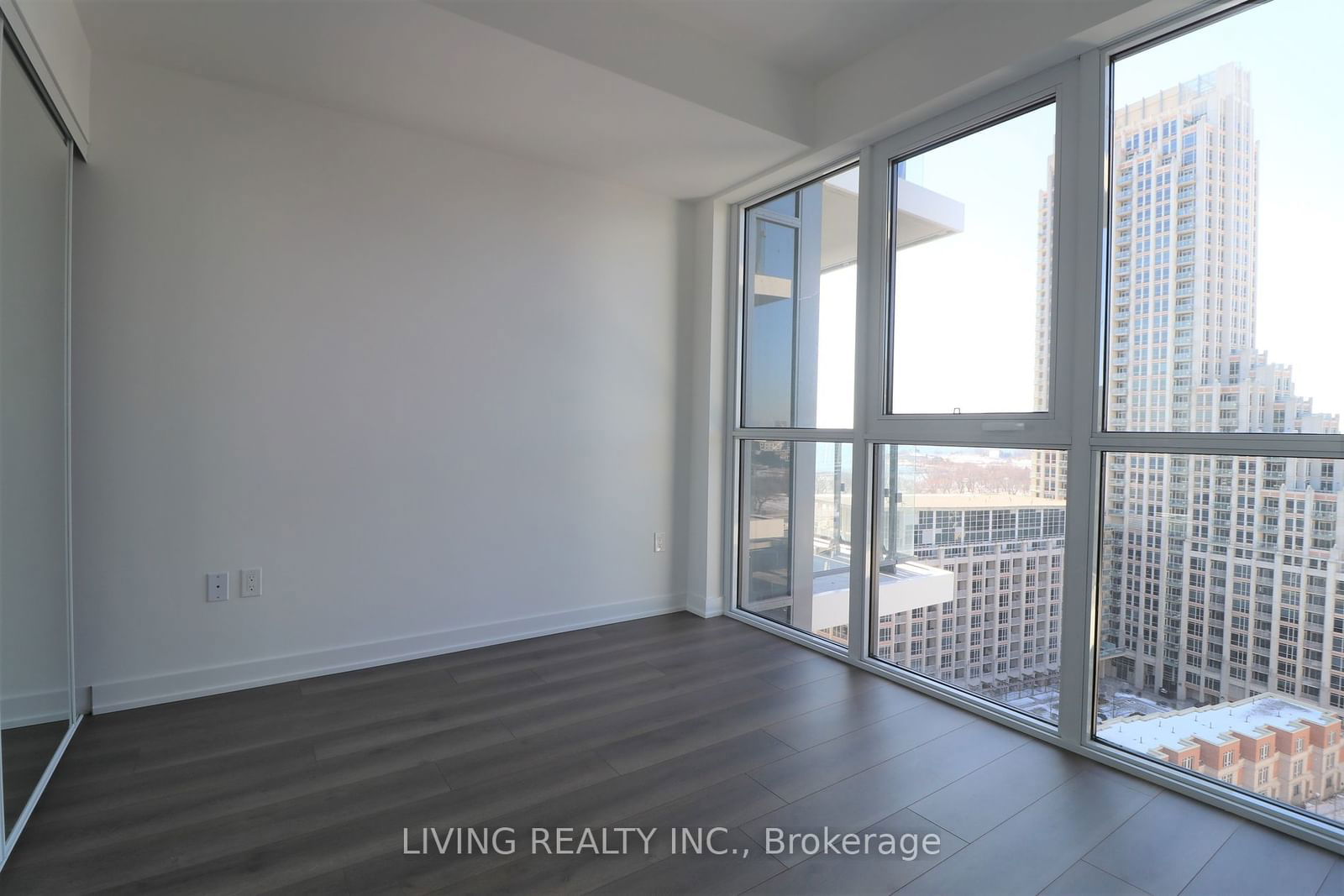 38 Iannuzzi St, unit 1713 for rent