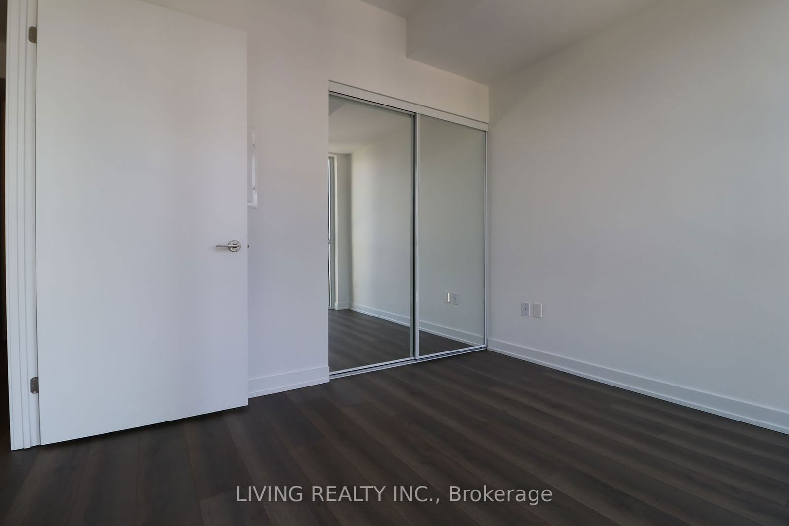 38 Iannuzzi St, unit 1713 for rent