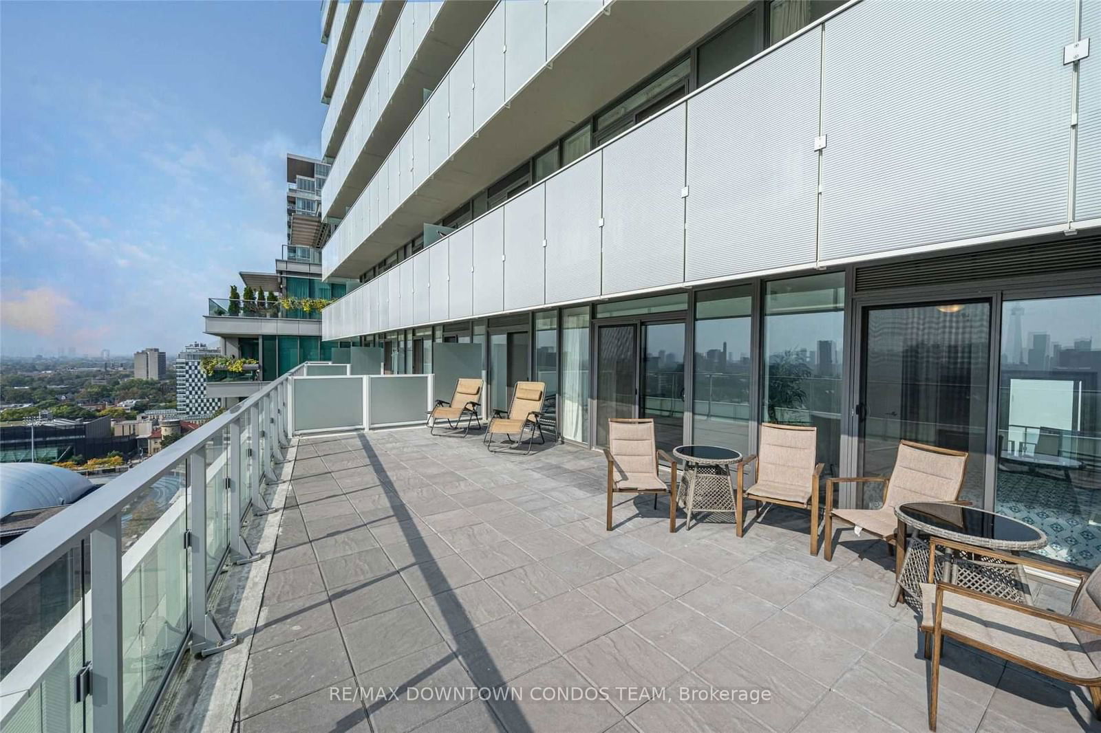 200 Bloor St W, unit 2303 for rent