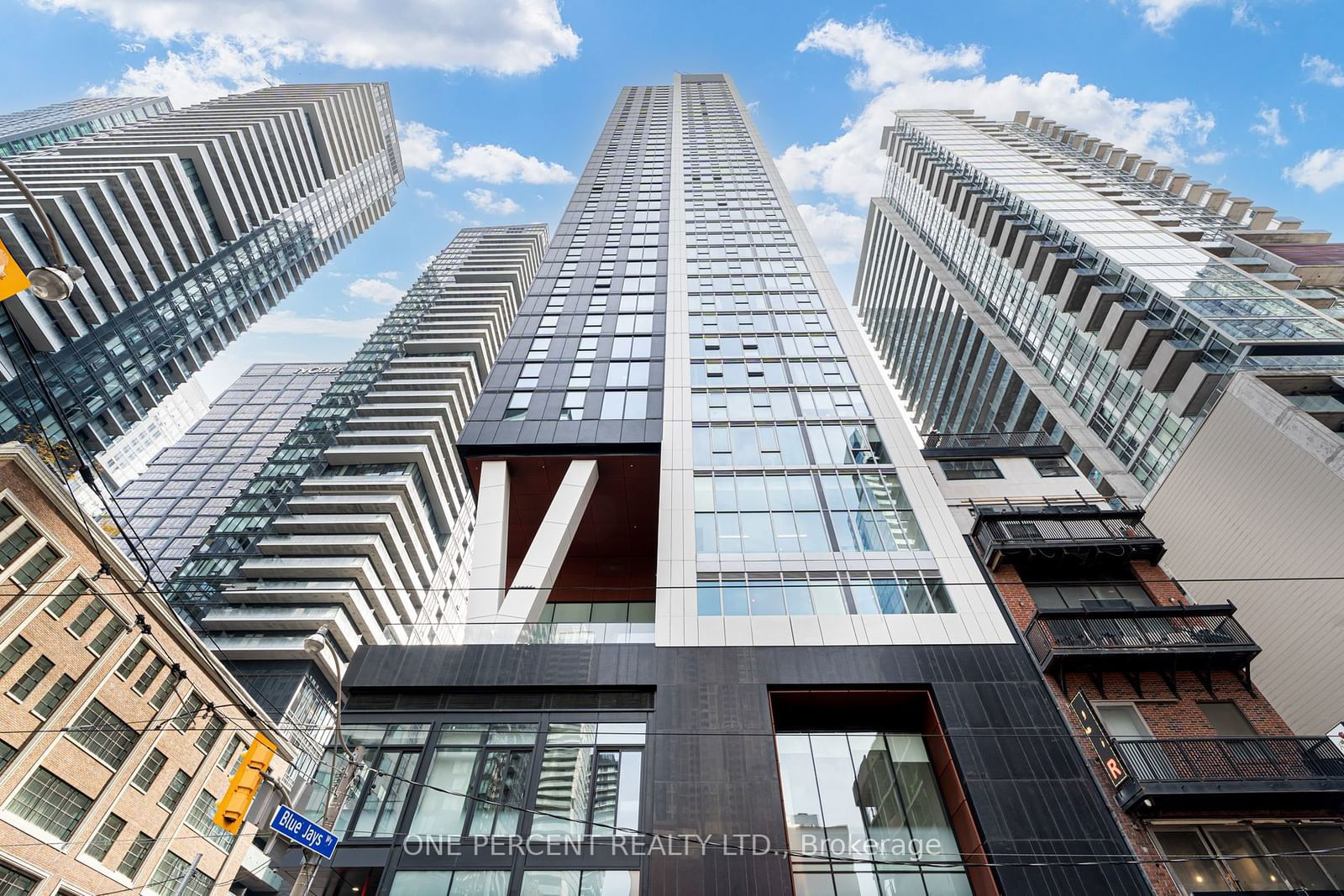 357 King St W, unit 2108 for sale