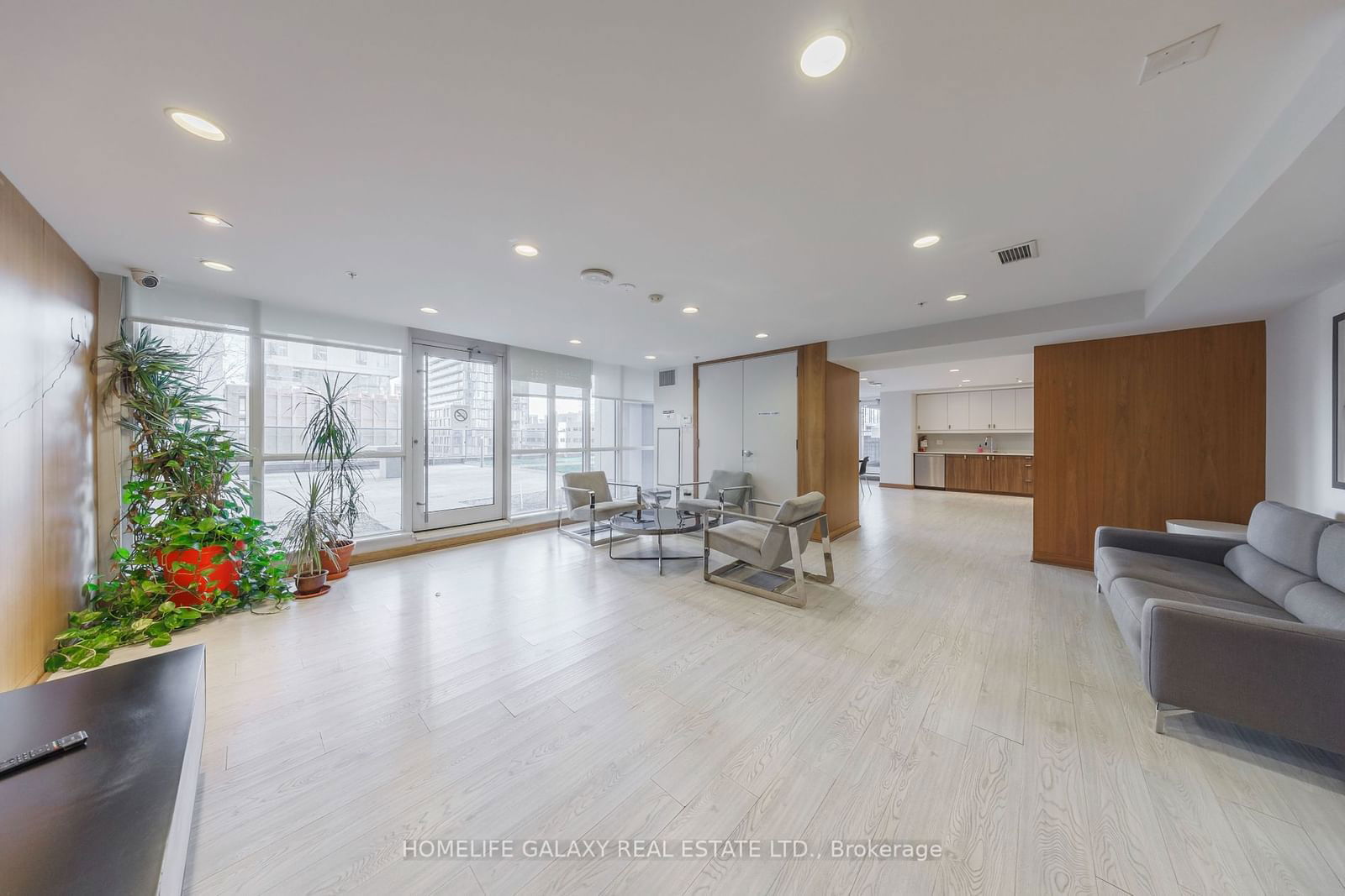 295 Adelaide St, unit 501 for sale