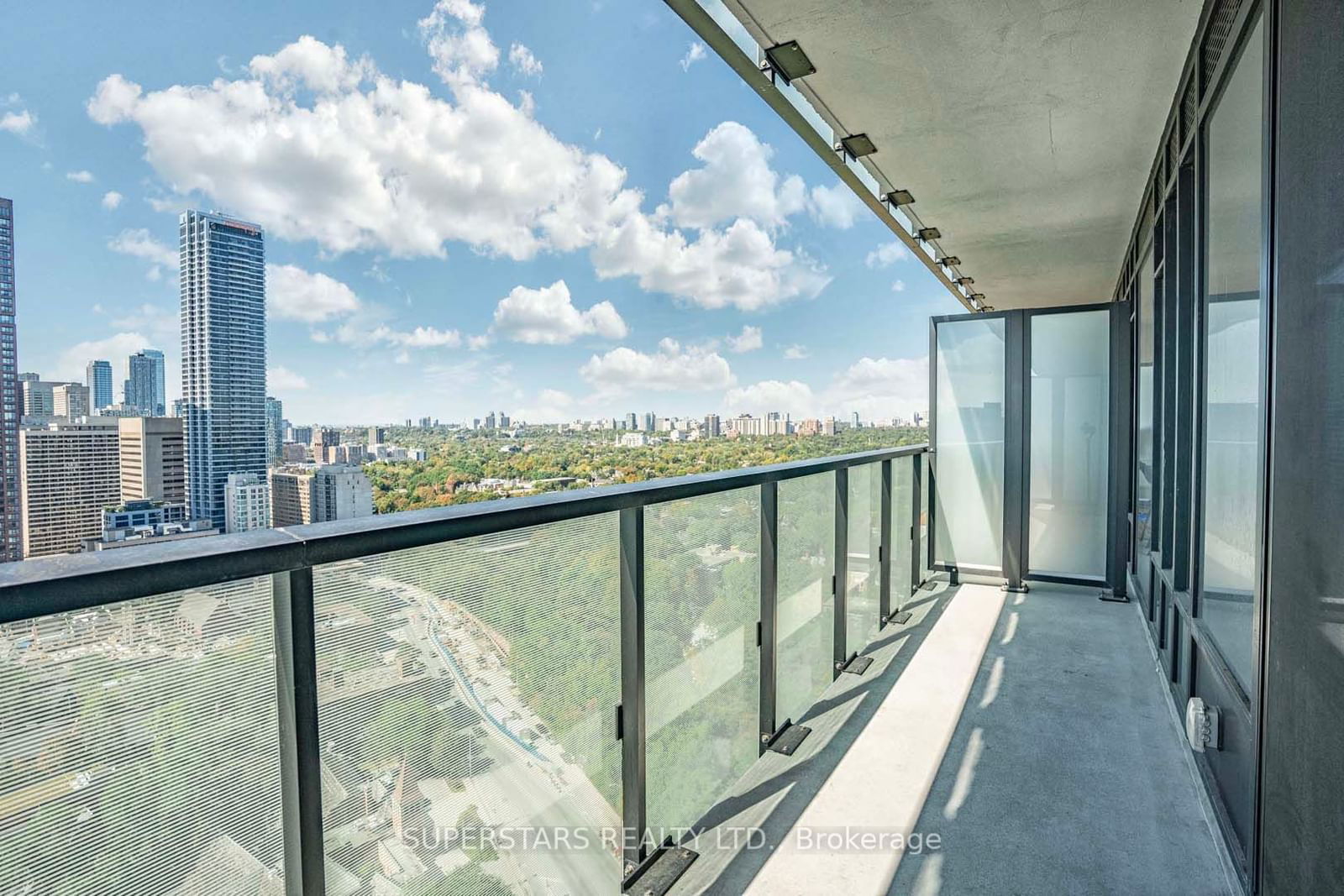 575 Bloor St E, unit 2611 for sale