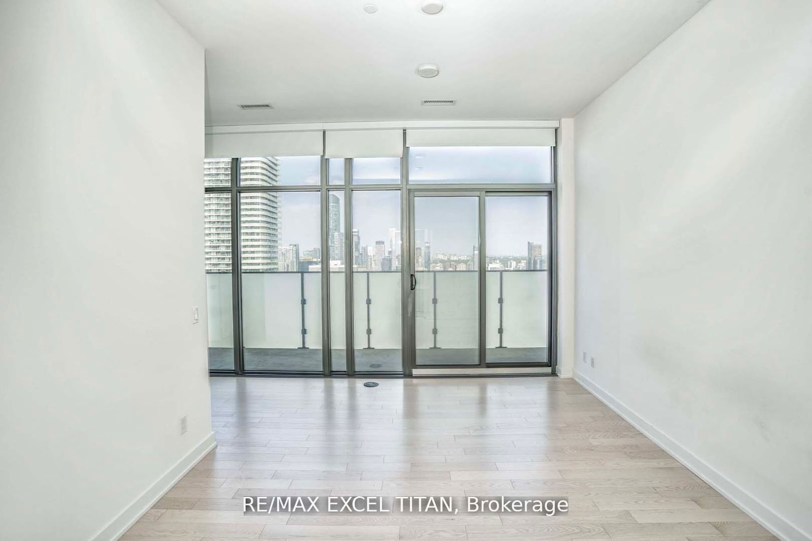 20 Lombard St, unit UPH06 for sale