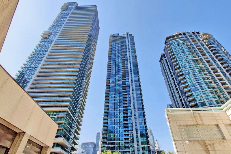 18 Harbour St, unit 3102 for rent