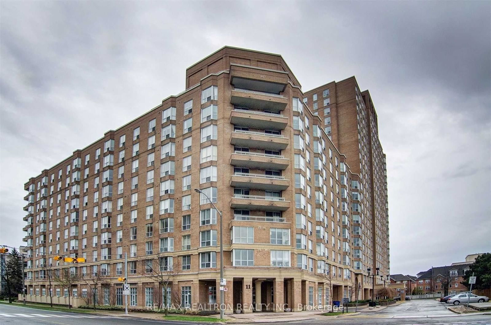 11 Thorncliffe Park Dr, unit Ph 06 for sale