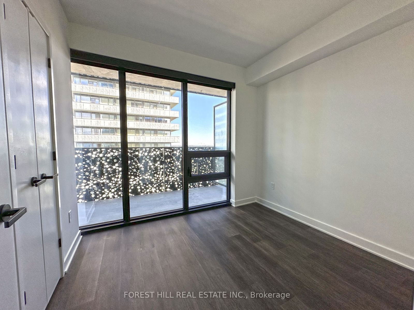 55 Charles St E, unit 4409 for rent