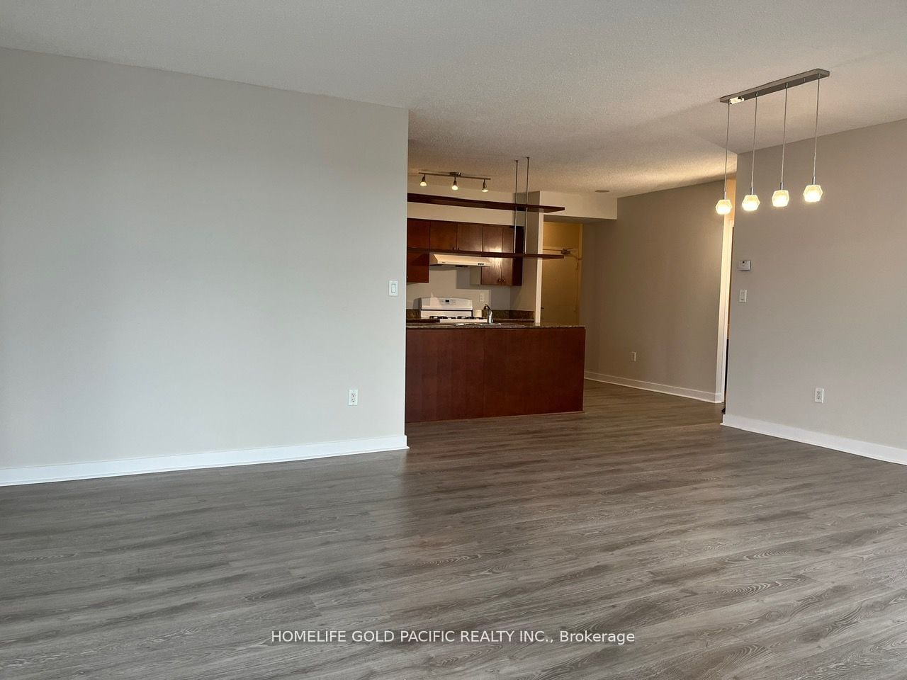 10 Navy Wharf Crt, unit 1209 for rent