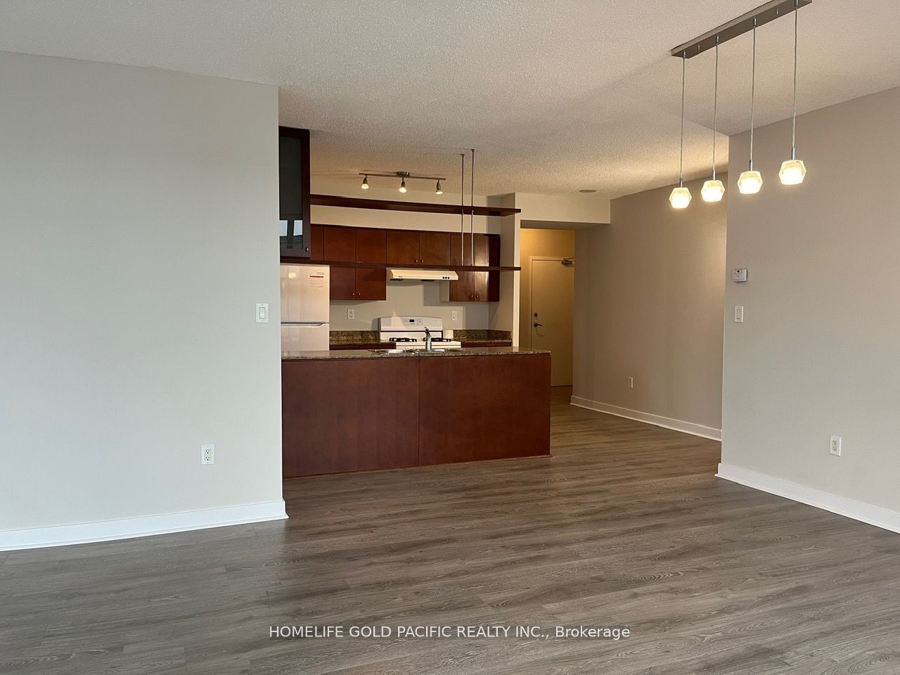 10 Navy Wharf Crt, unit 1209 for rent