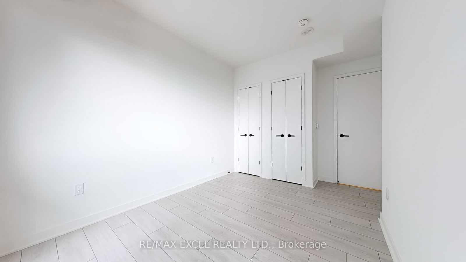 55 Charles St E, unit 3606 for rent