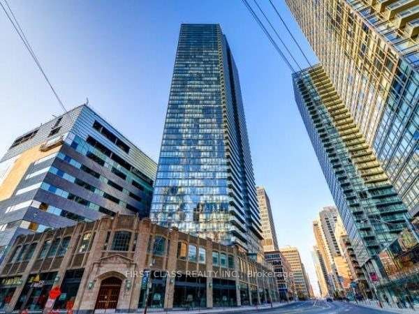 832 Bay St, unit 1502 for rent