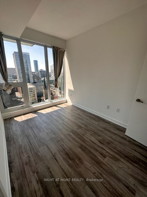 77 Shuter St, unit 2916 for rent