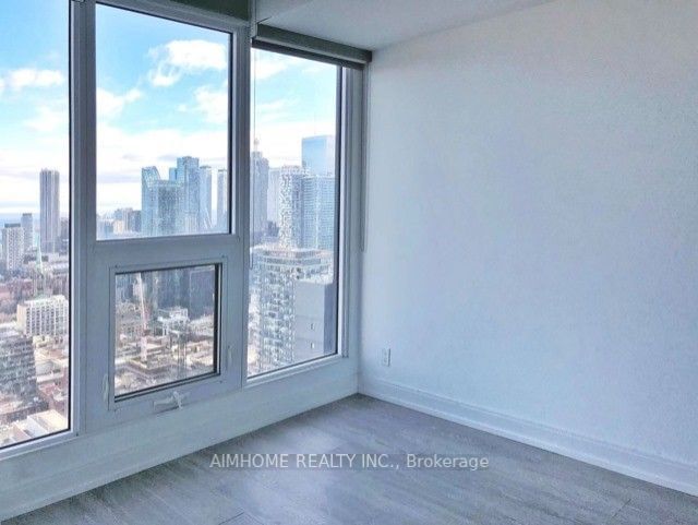 181 Dundas St E, unit 4105 for rent