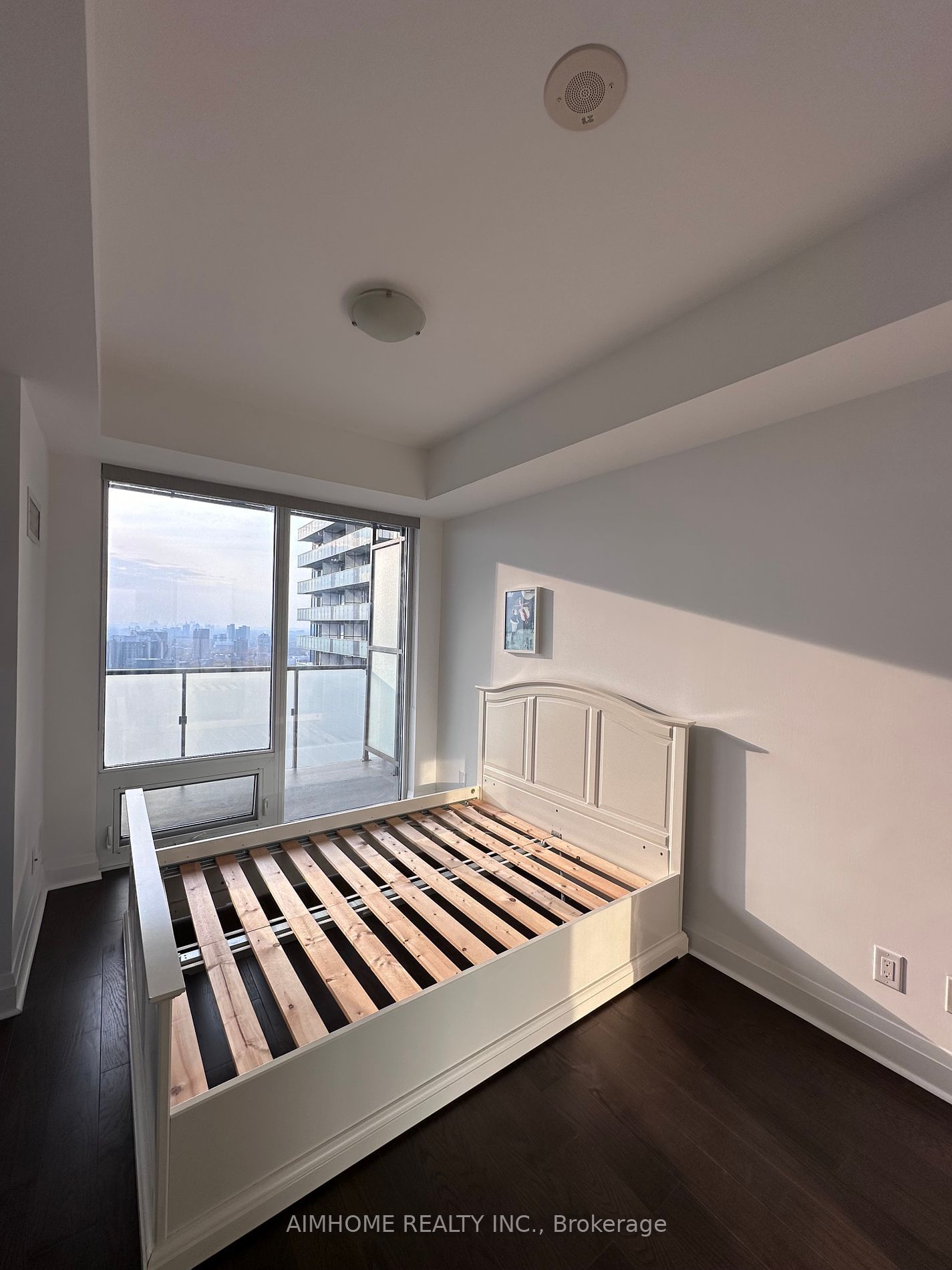 1080 Bay St, unit 2804 for rent