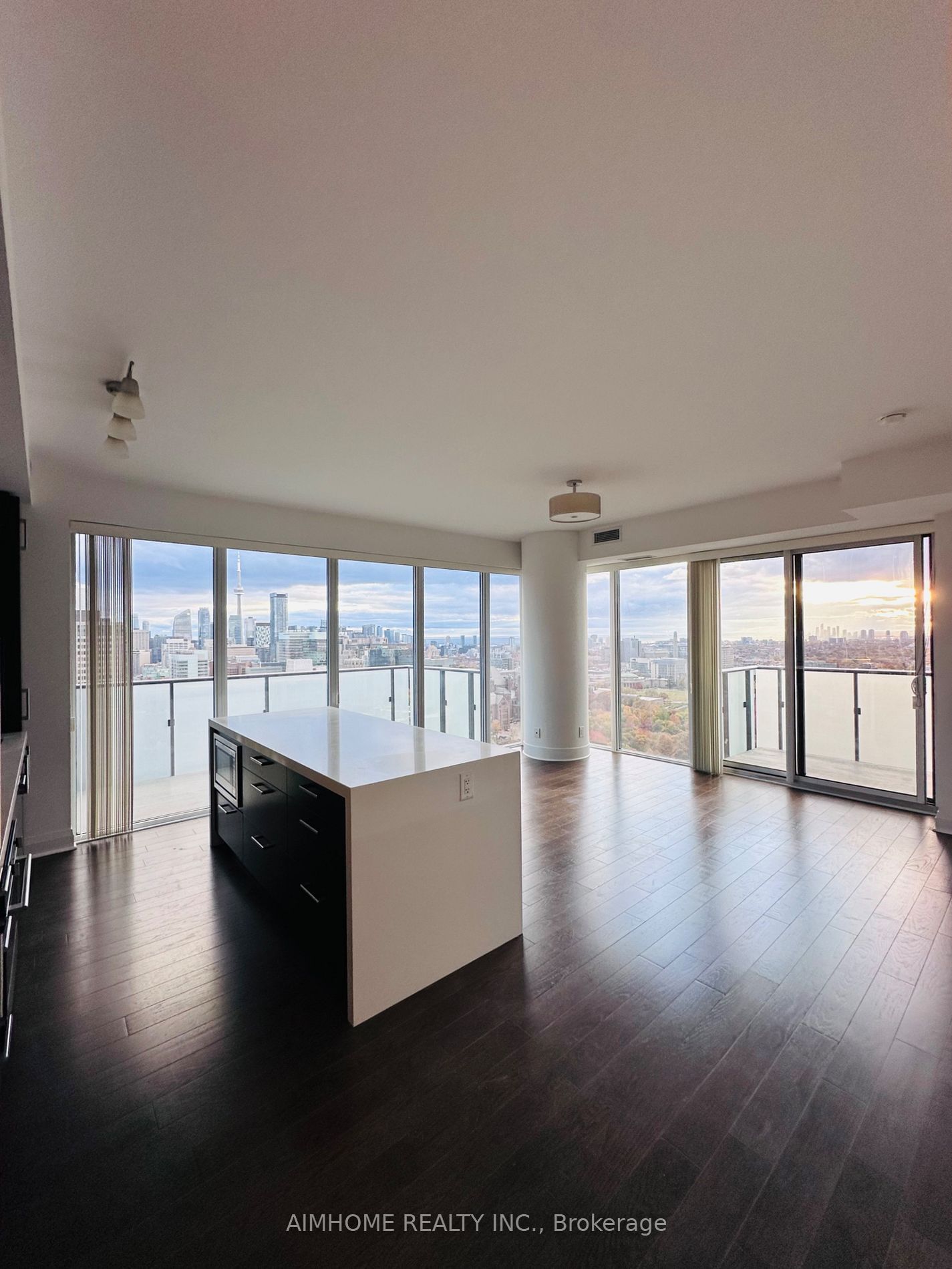 1080 Bay St, unit 2804 for rent