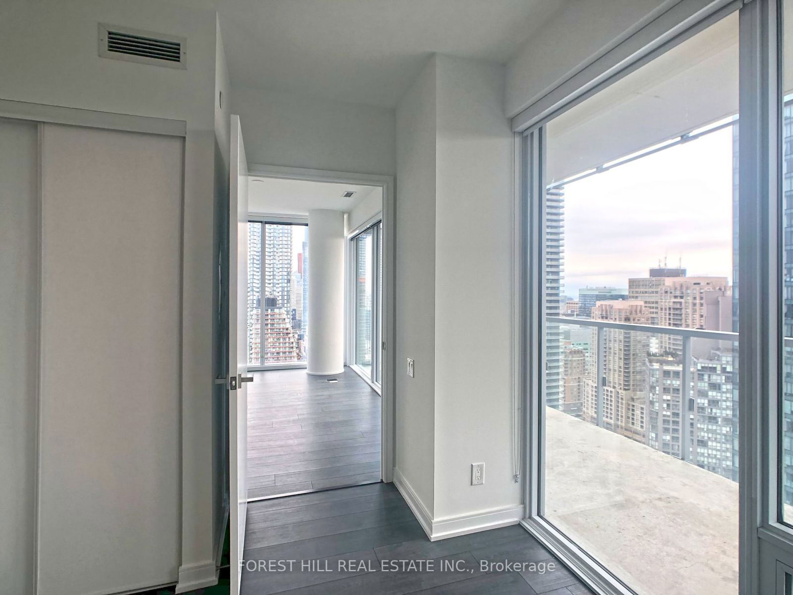 3 Gloucester St, unit 3109 for rent