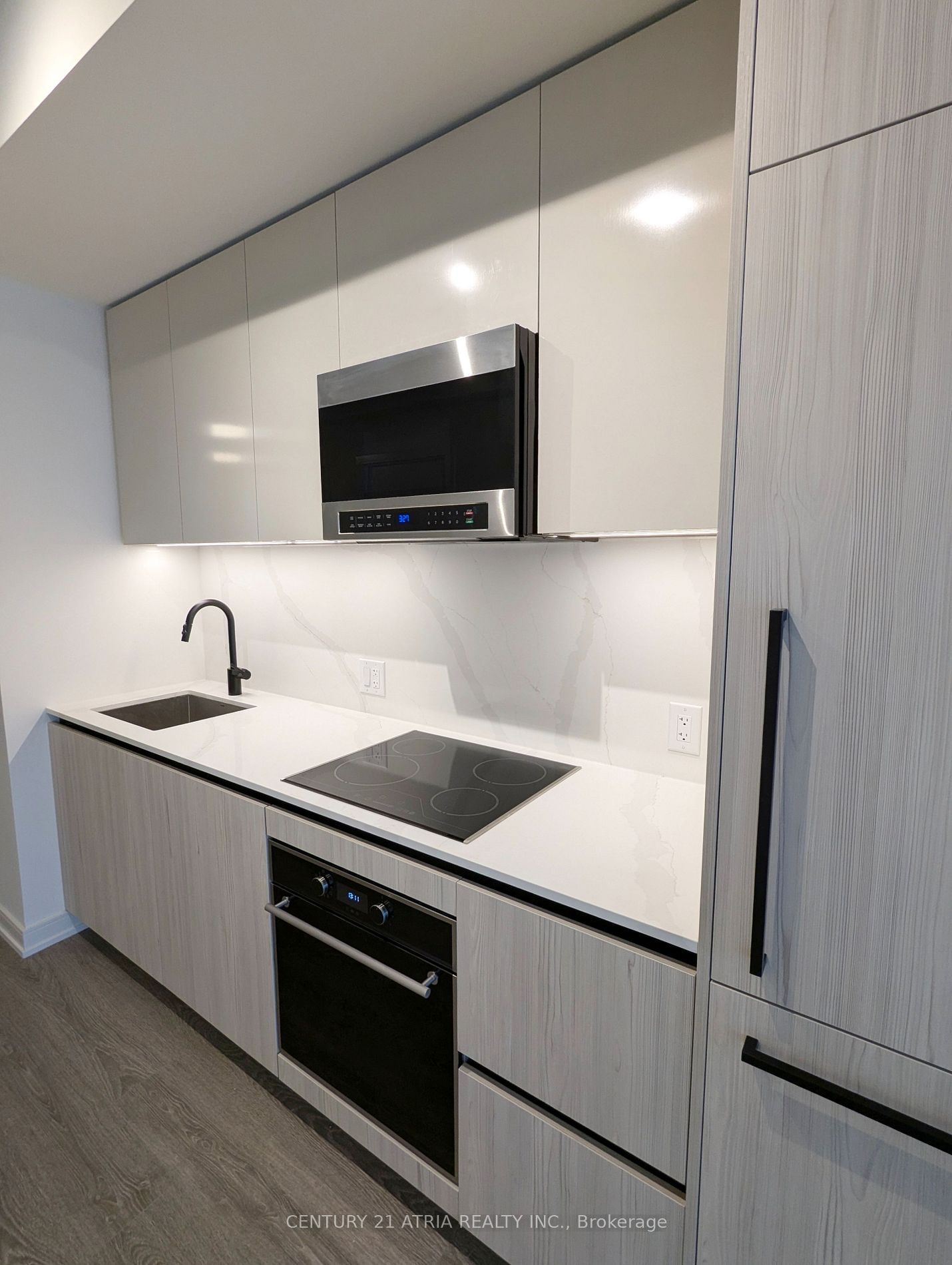 425 Front St E, unit 513 for rent