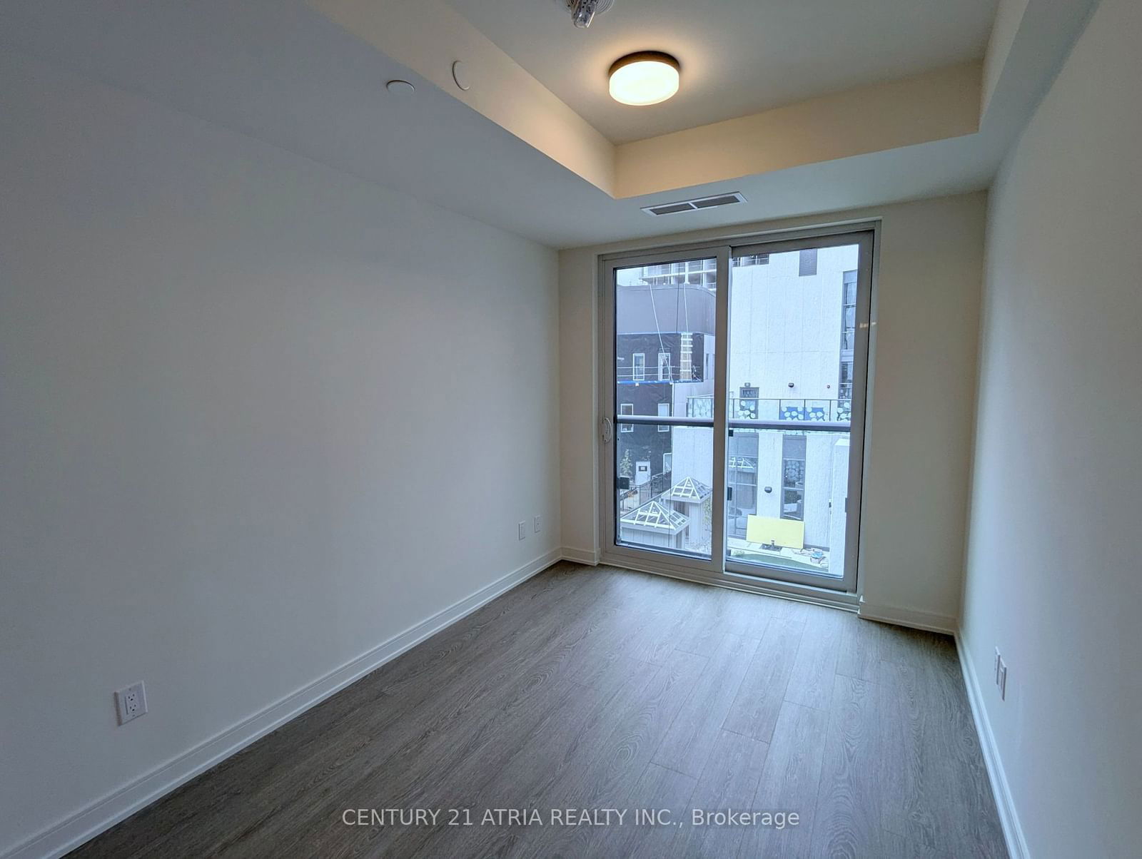 425 Front St E, unit 513 for rent