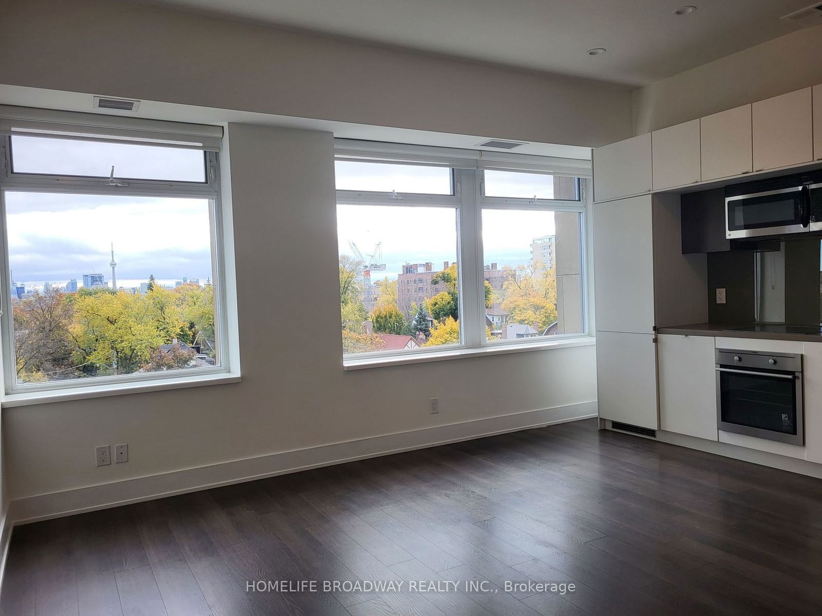 111 St. Clair Ave W, unit 513 for rent