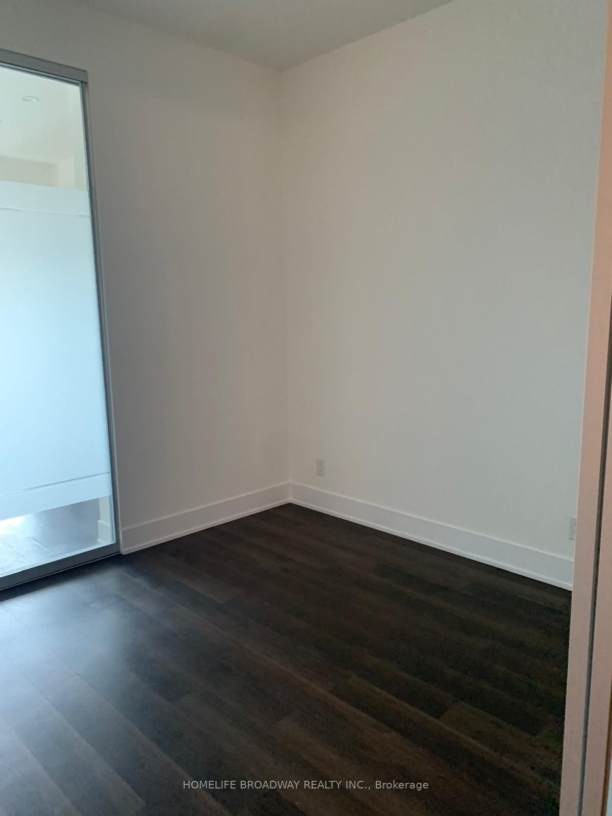 111 St. Clair Ave W, unit 513 for rent