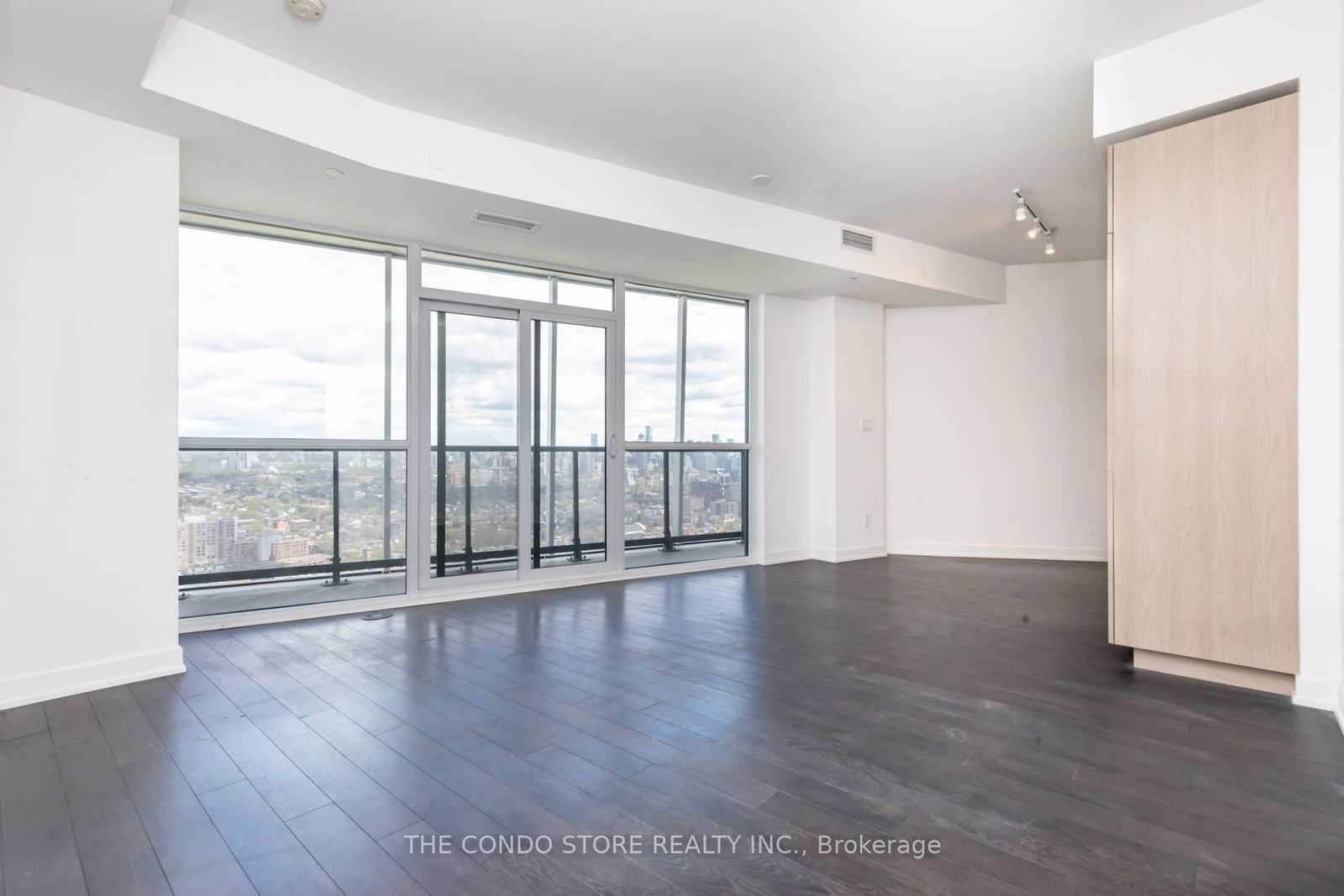 50 Ordnance St, unit 2909 for sale