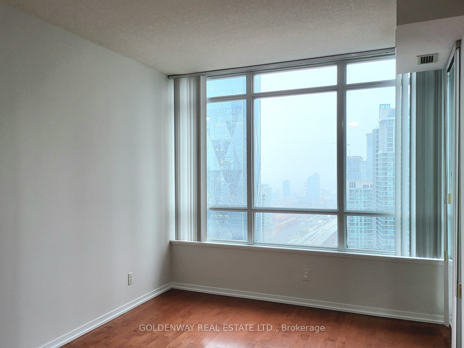 55 Bremner Blvd, unit 4005 for rent