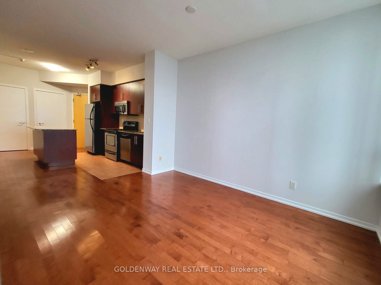 55 Bremner Blvd, unit 4005 for rent