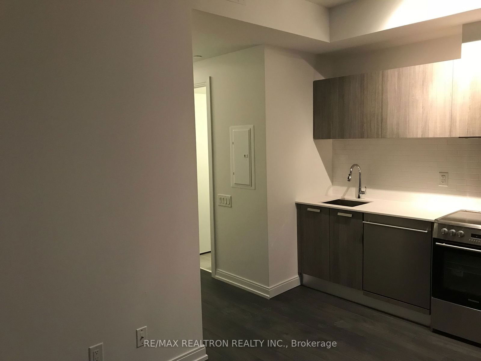 50 Charles St E, unit 3702 for rent