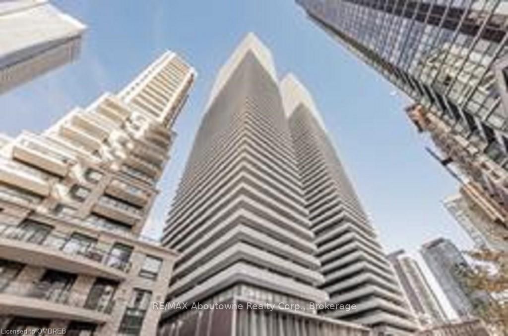 42 CHARLES St E, unit 2201 for sale