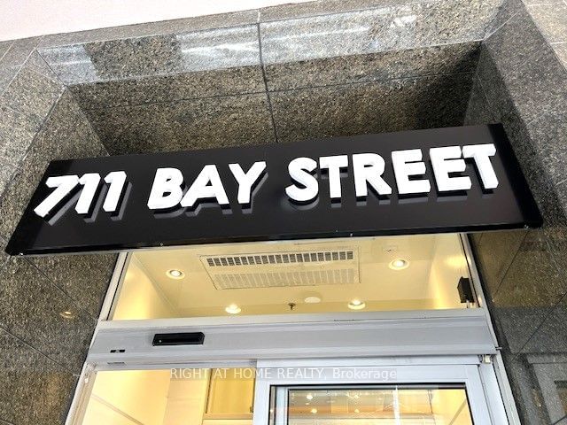 711 Bay St, unit 1616 for sale