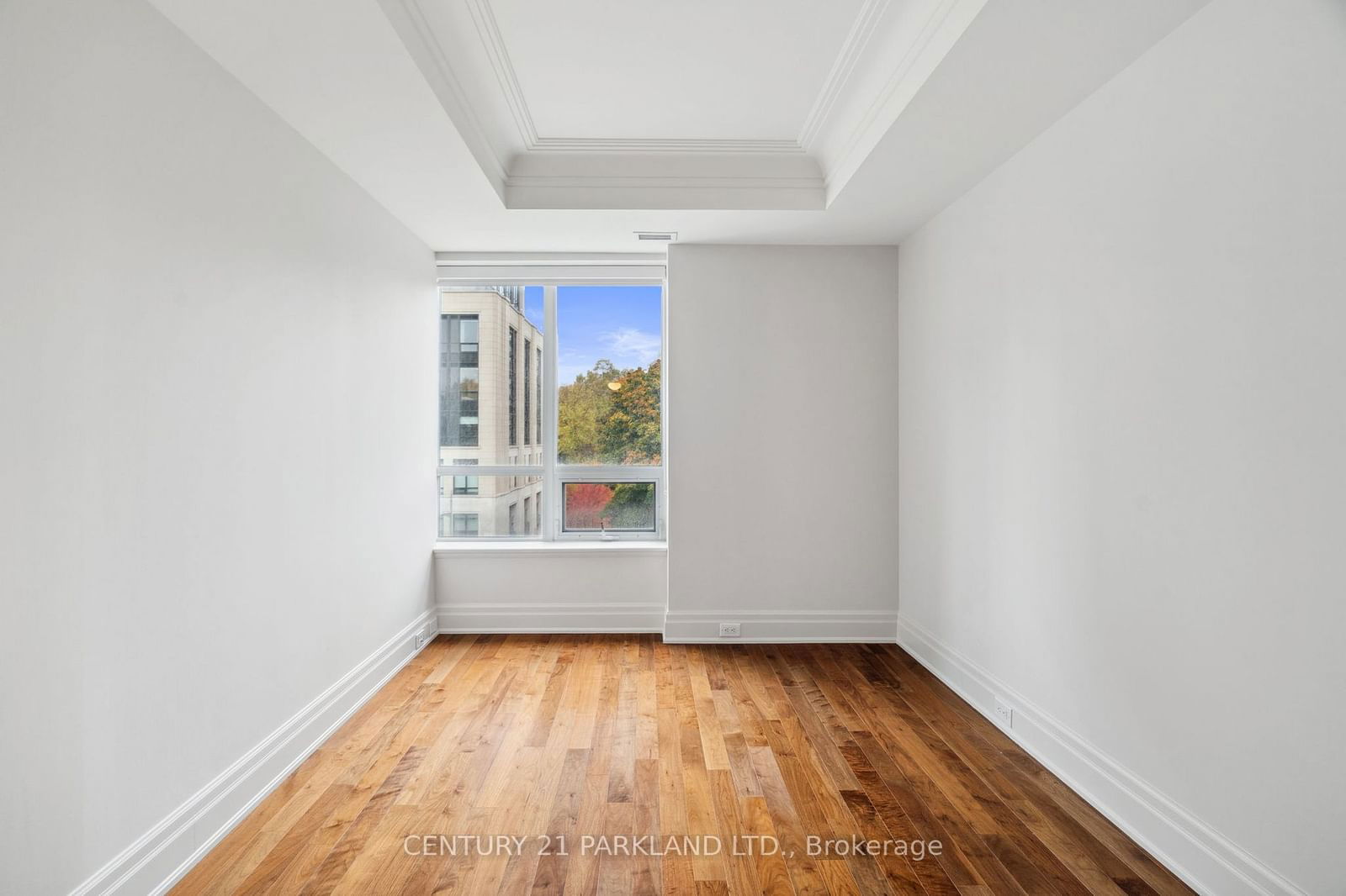 155 St Clair Ave W, unit 409 for sale