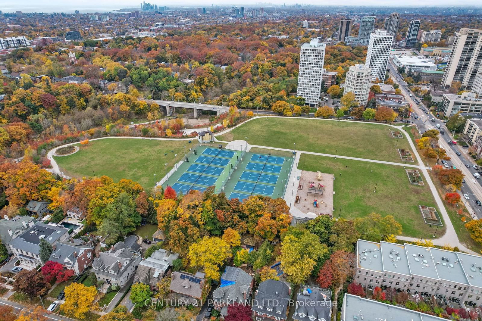 The Avenue, Midtown, Toronto