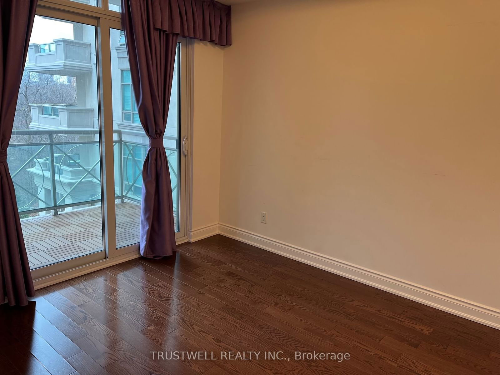 10 Bloorview Pl, unit 517 for rent