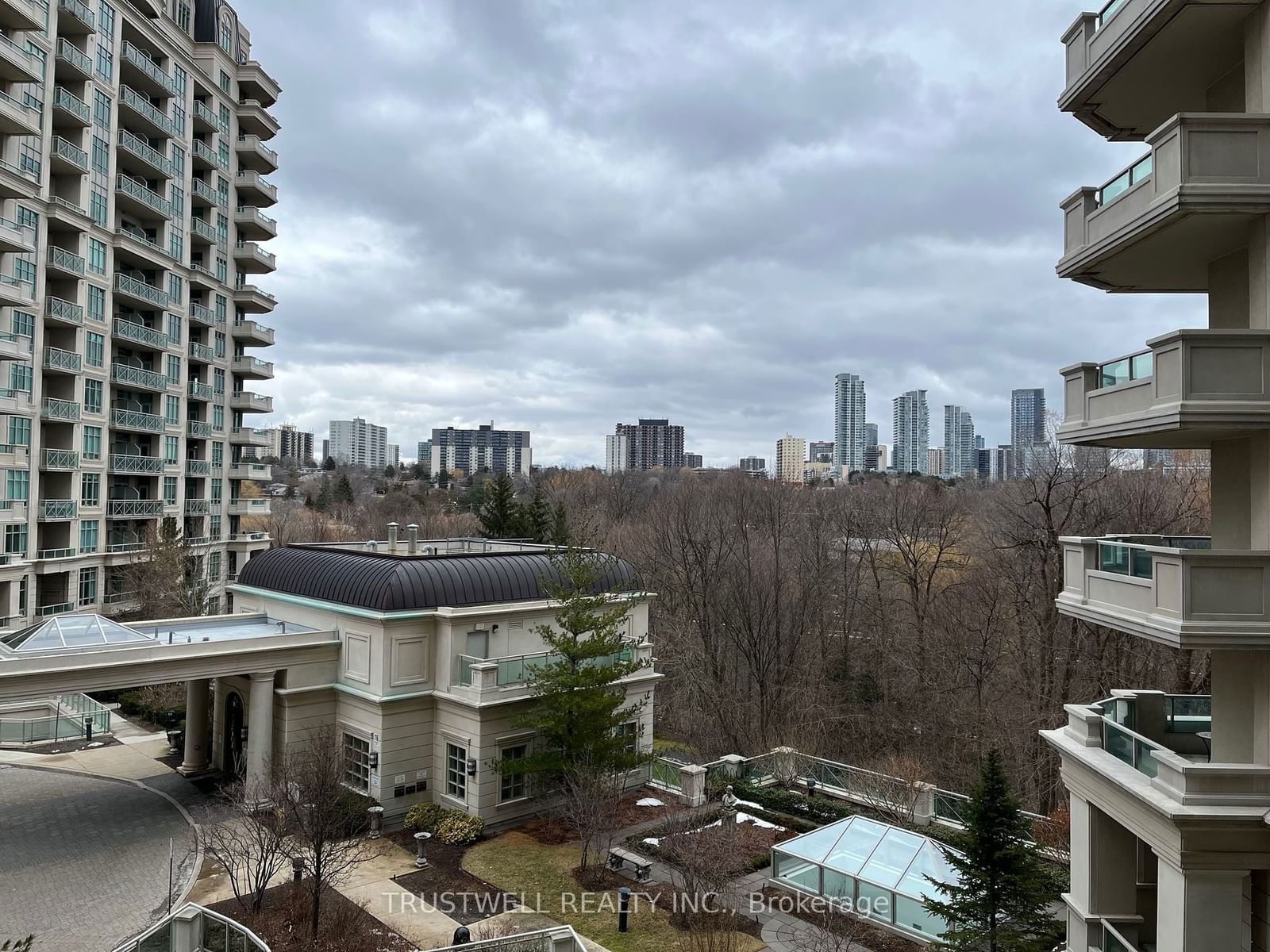 10 Bloorview Pl, unit 517 for rent