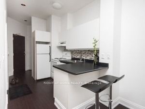 7 King St E, unit 709 for rent