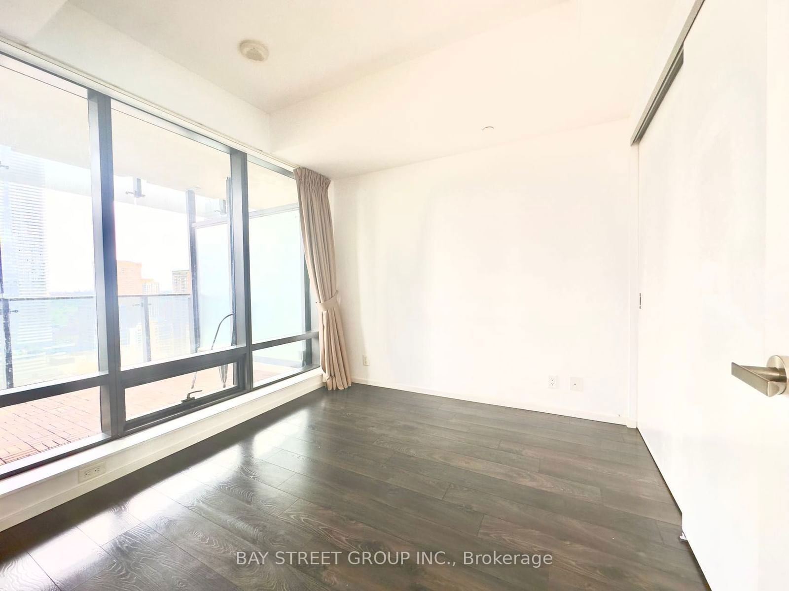 5 St Joseph St, unit 2808 for rent