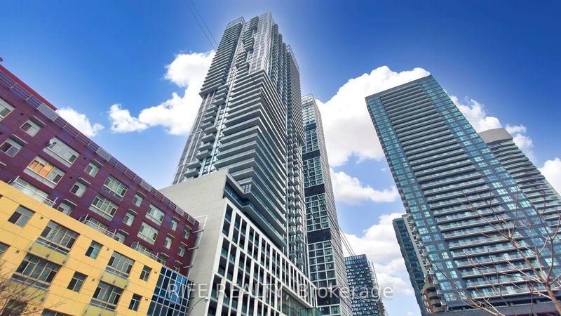 251 Jarvis St, unit 830 for rent