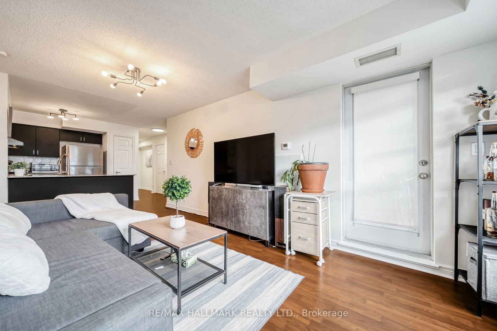 225 Wellesley St E, unit 1002 for sale