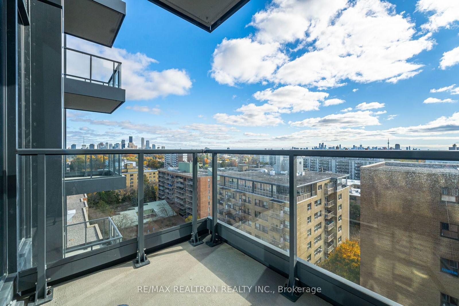 2525 Bathurst St, unit 1111 for rent