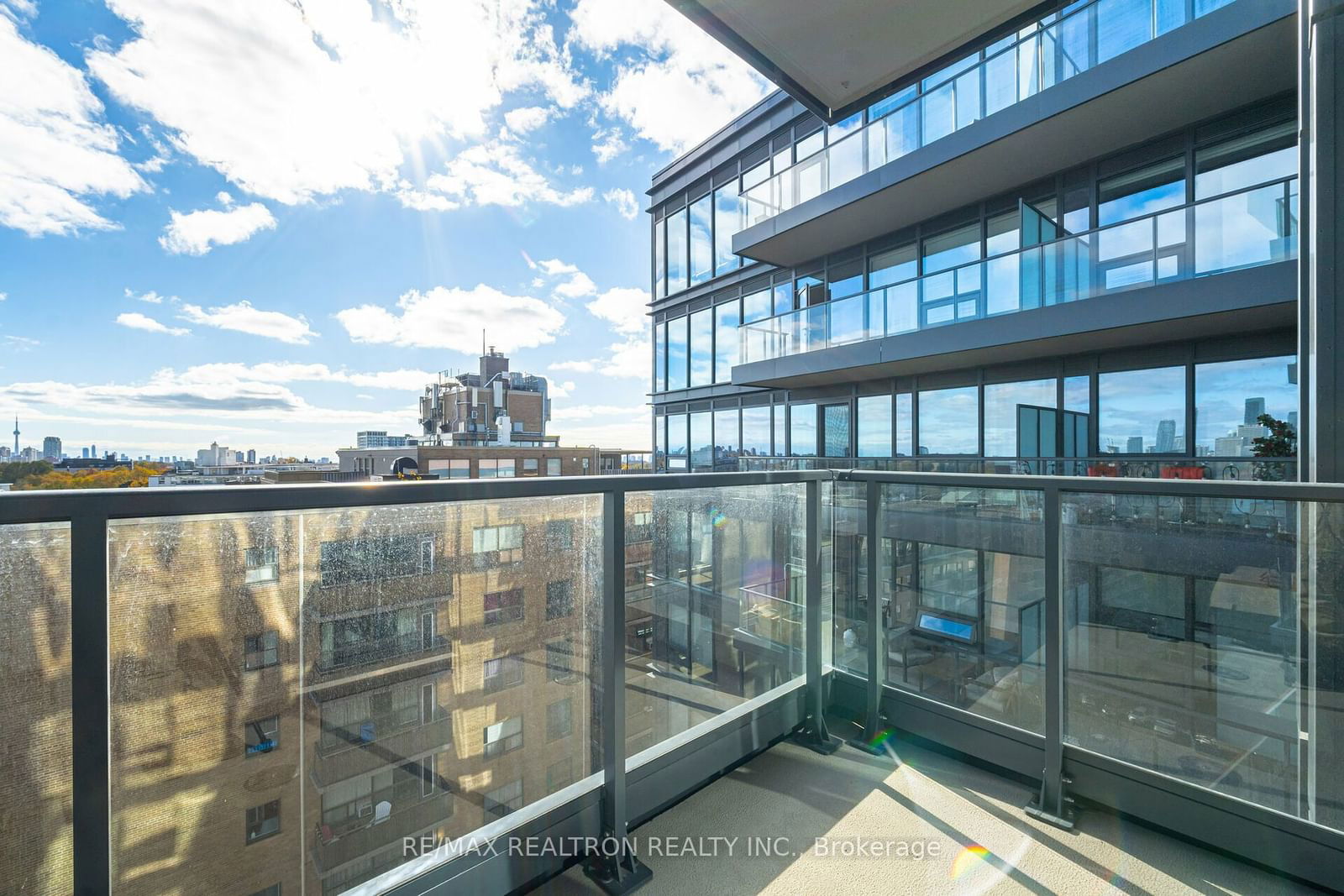 2525 Bathurst St, unit 1111 for rent