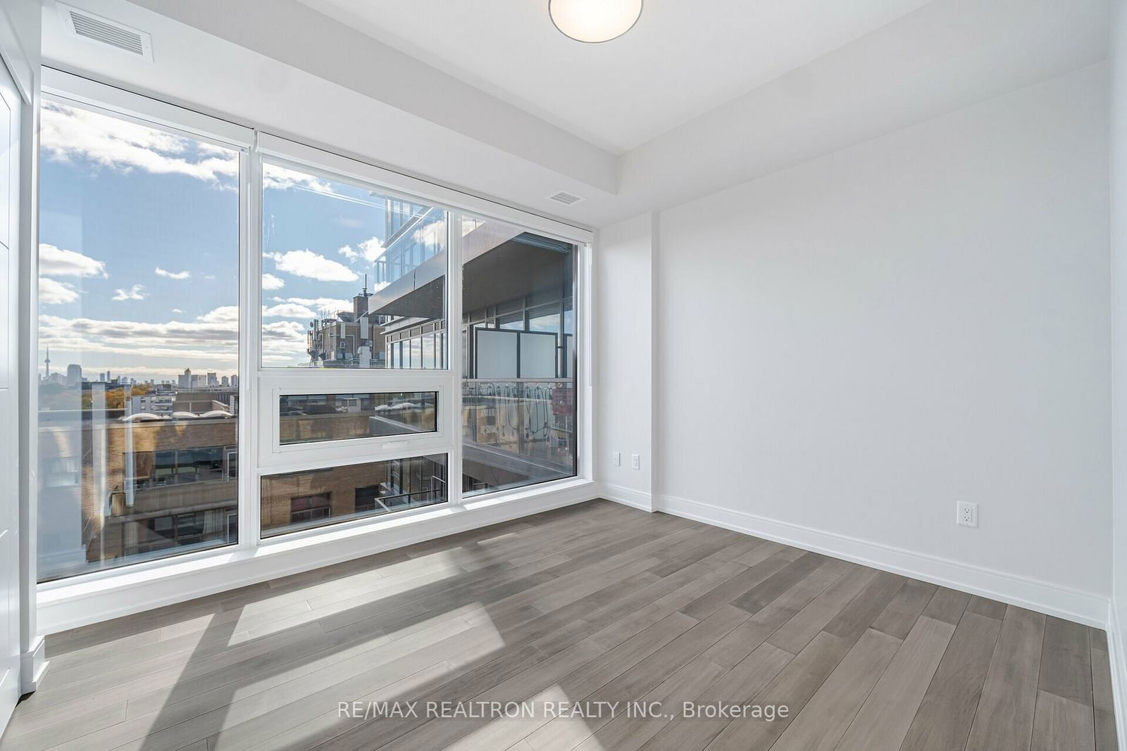 2525 Bathurst St, unit 1111 for rent