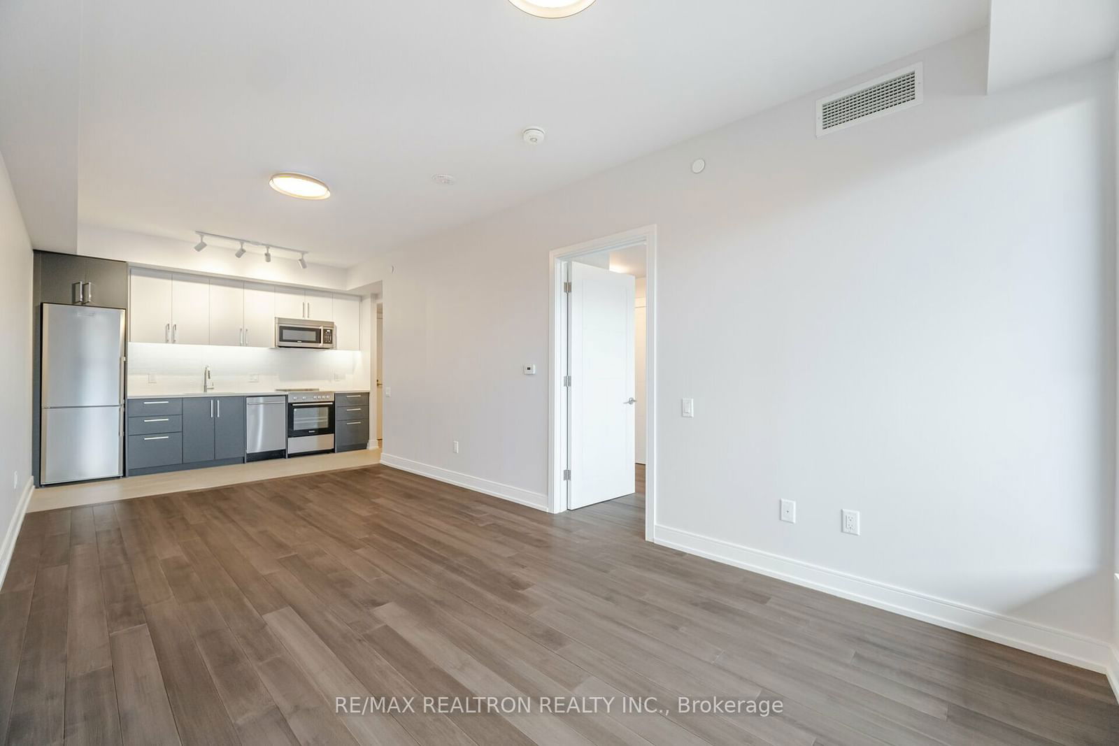 2525 Bathurst St, unit 308 for rent