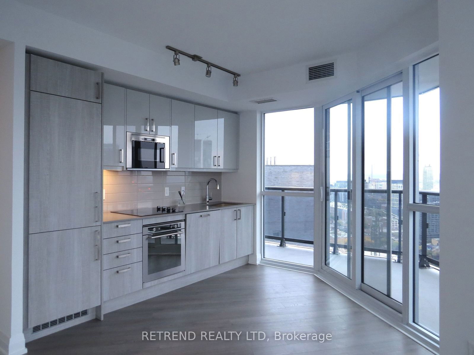 77 Mutual St, unit 3404 for rent